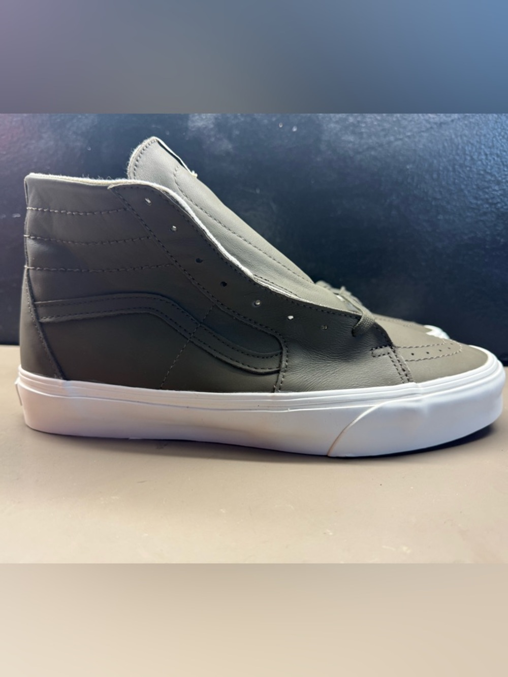 New Unisex Vans Sk8-Hi Tapered Soft Leather  Olive Green Size Men 10.5/Women 12.